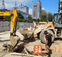 17c啊啊啊高温下的坚守｜道路建设者用汗水铺就畅通路